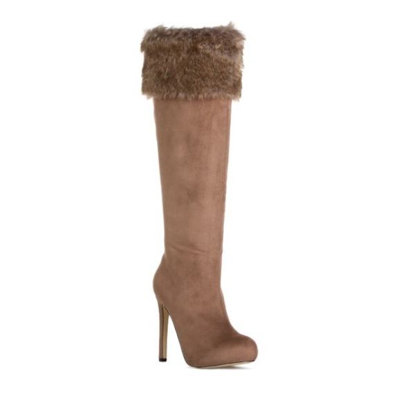 NIB 10 Shoe Dazzle Faux Fur Heeled Boots in Taupe - Picture 3 of 6